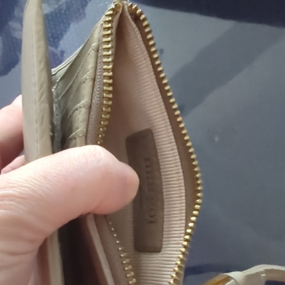 Margot New York Leather Wallet - Picture 6 of 6